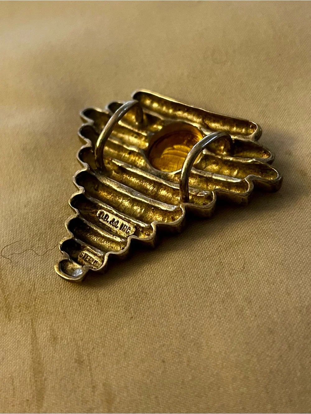 1986 5 Yuan Chinese Panda 1/20 Oz .999 Fine Gold Coin Sterling Silver Brooch Pin